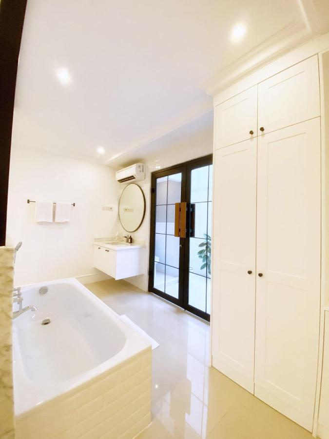 Loewys Home Tanjung Duren Jakarta Barat Exteriér fotografie