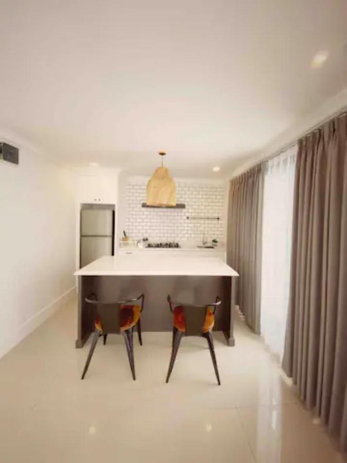 Loewys Home Tanjung Duren Jakarta Barat Exteriér fotografie